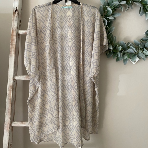 ✨Beaded/Sheer Kimono from Maurice’s✨ - Picture 1 of 3